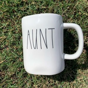 Rae Dunn Aunt Mug